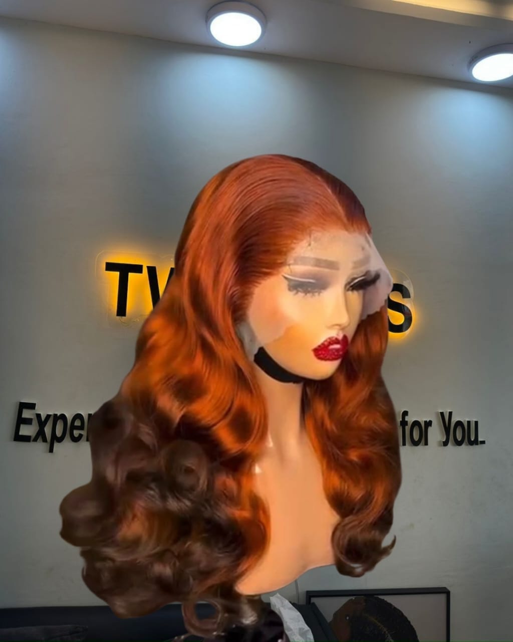 18” Two Toned Cajun Chinese Wavy 13x4 Swiss Lace Frontal Super Double Drawn 300g Factory Wig - Image 2
